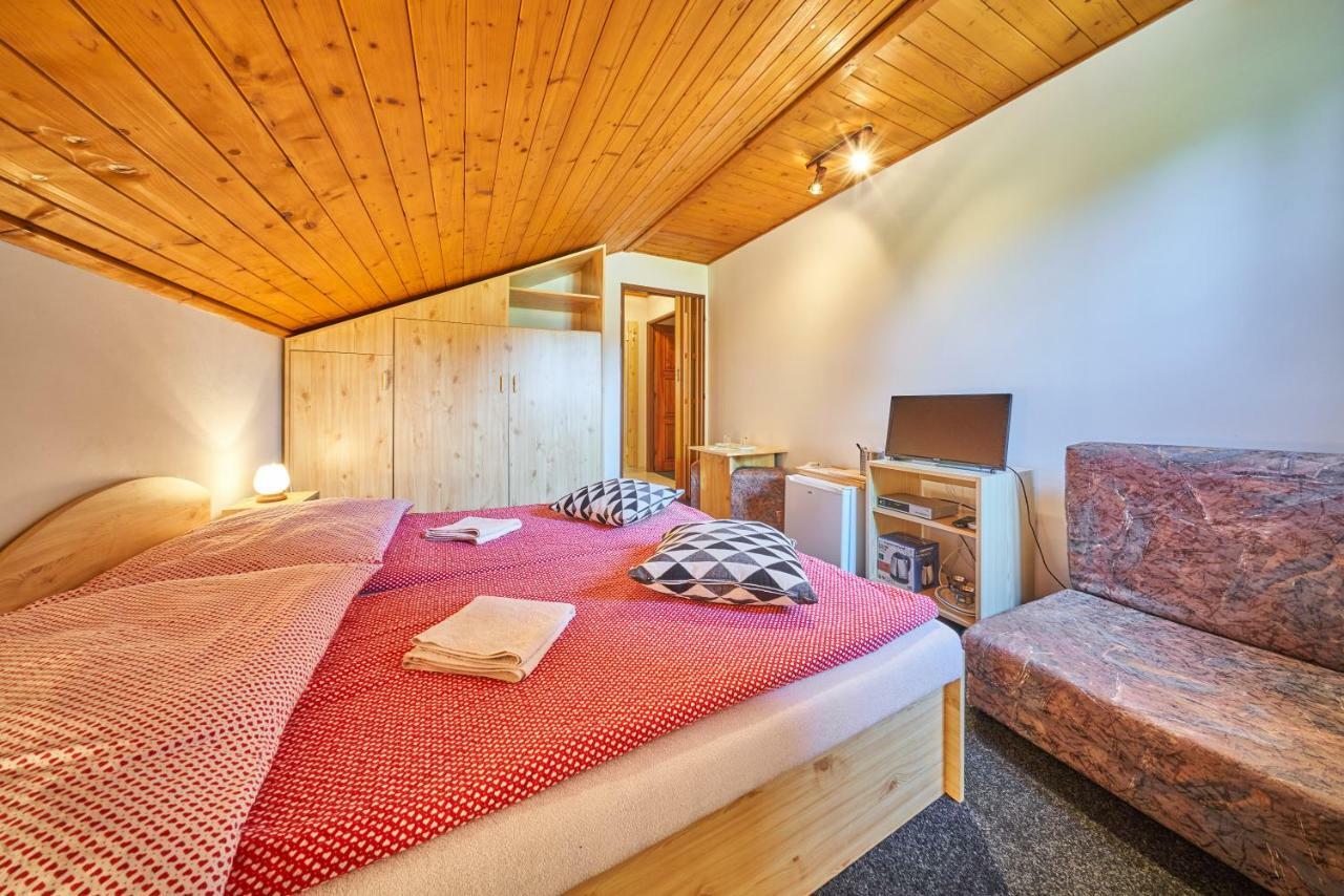 Penzion Pod Lesem Hotel Hodkovice Kültér fotó