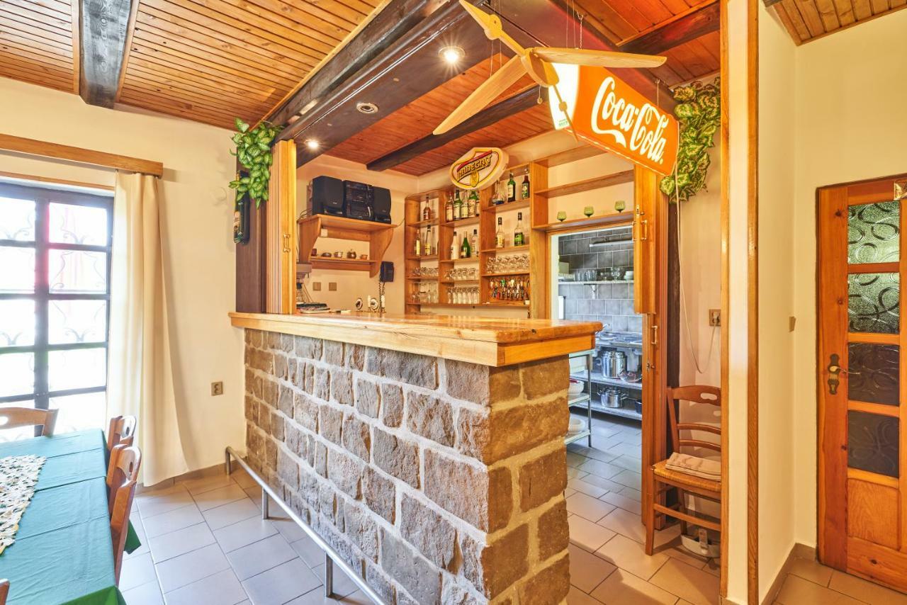 Penzion Pod Lesem Hotel Hodkovice Kültér fotó
