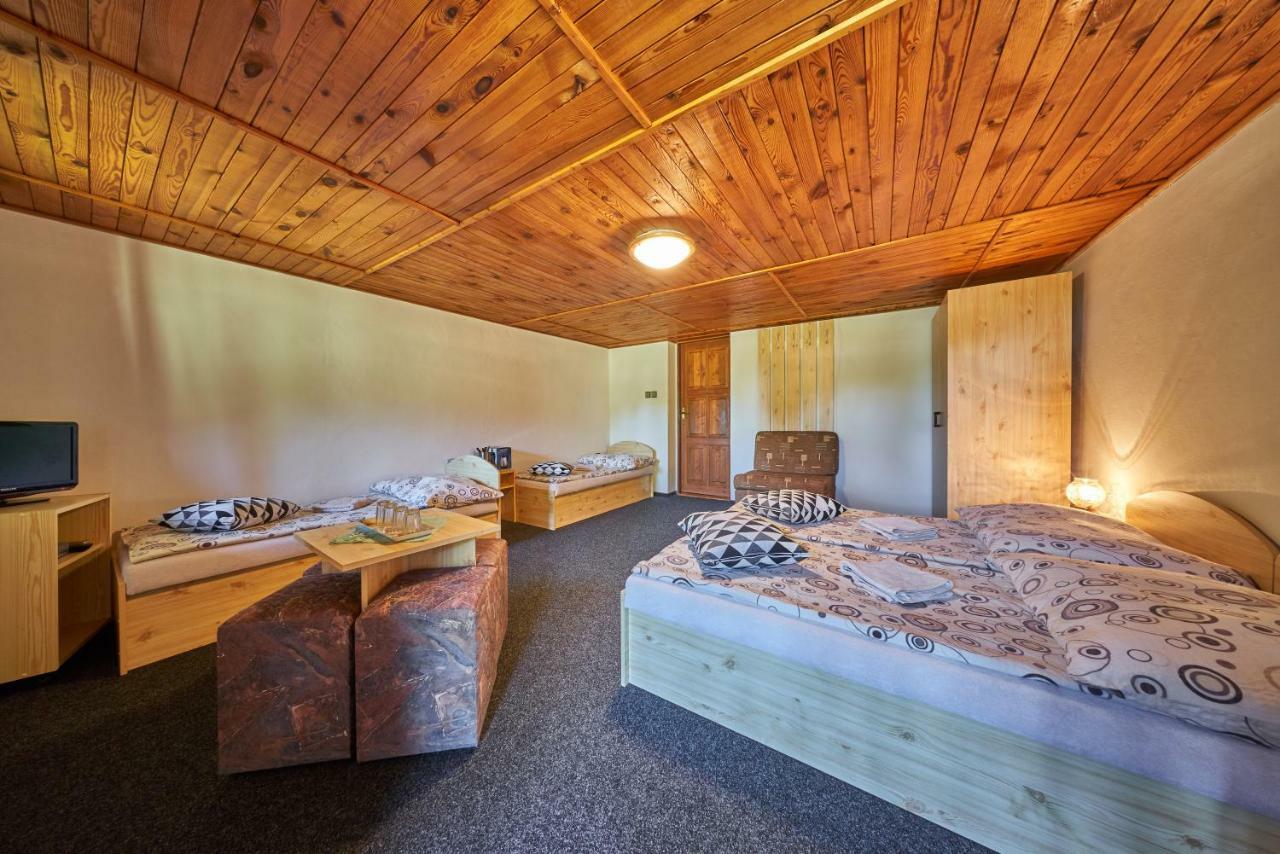 Penzion Pod Lesem Hotel Hodkovice Kültér fotó