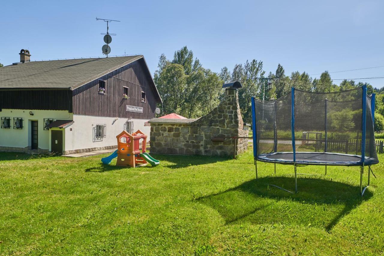 Penzion Pod Lesem Hotel Hodkovice Kültér fotó
